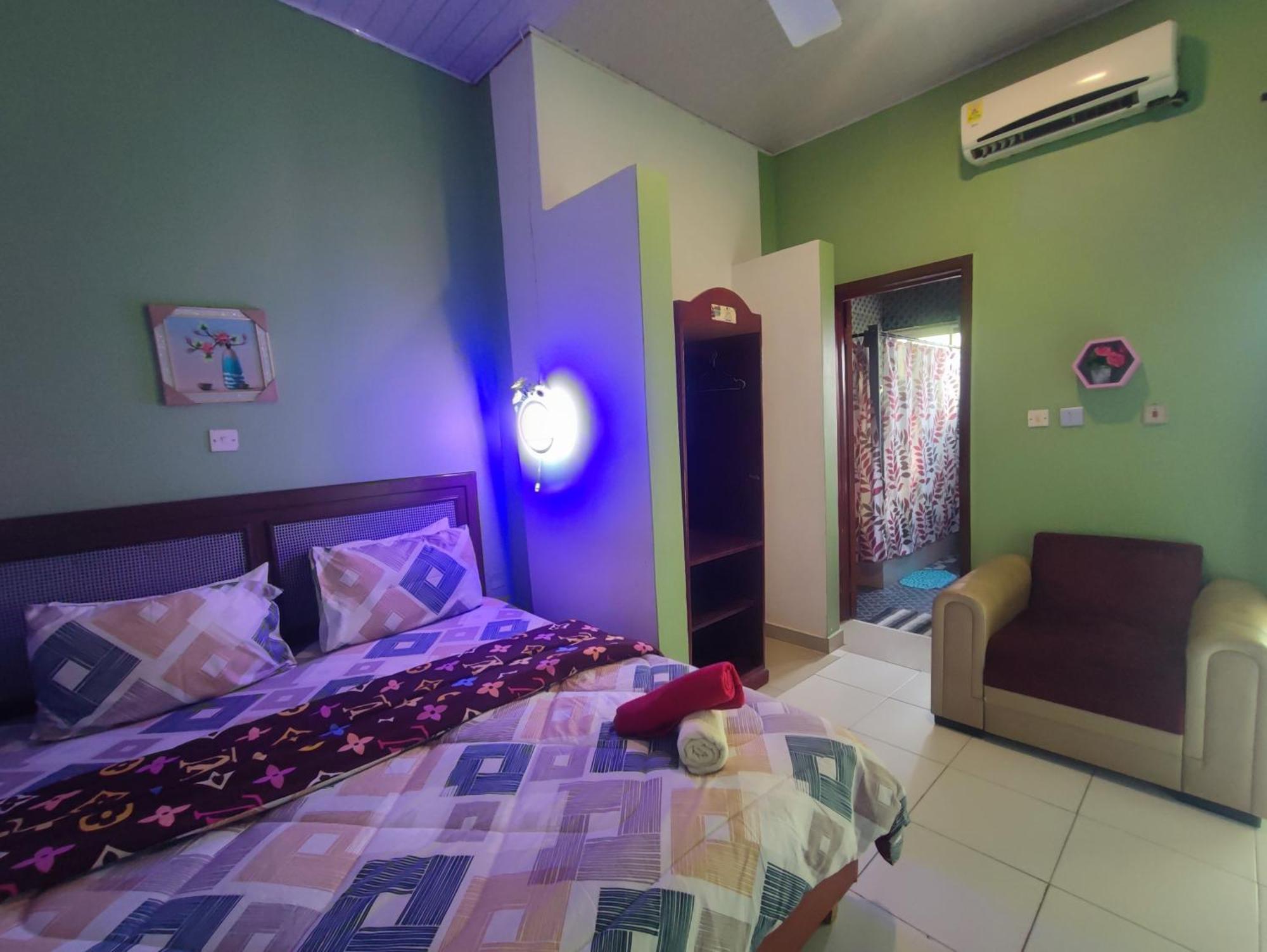 Hotel Ellisa Hospitality And Spa Accra Esterno foto