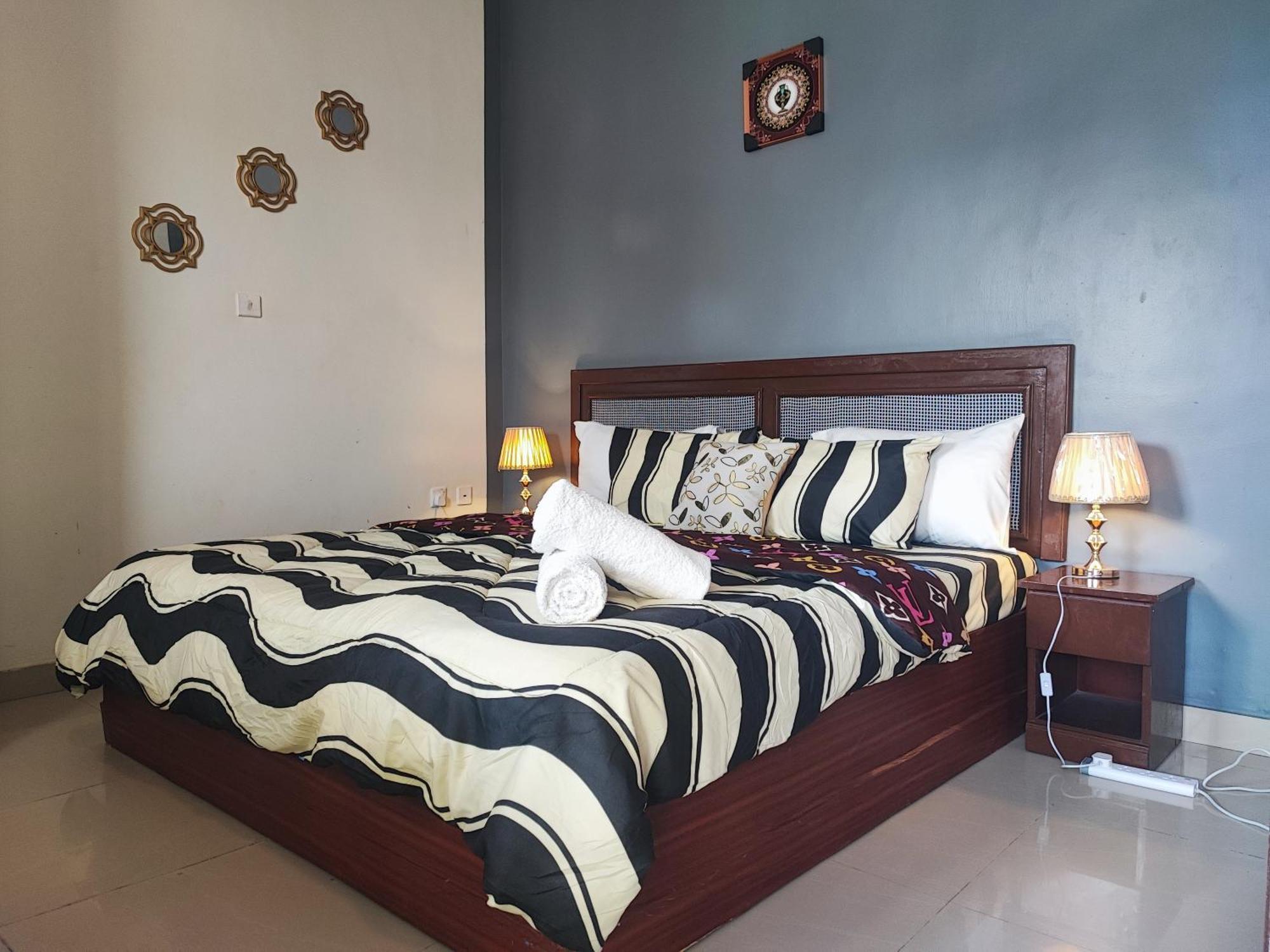 Hotel Ellisa Hospitality And Spa Accra Esterno foto