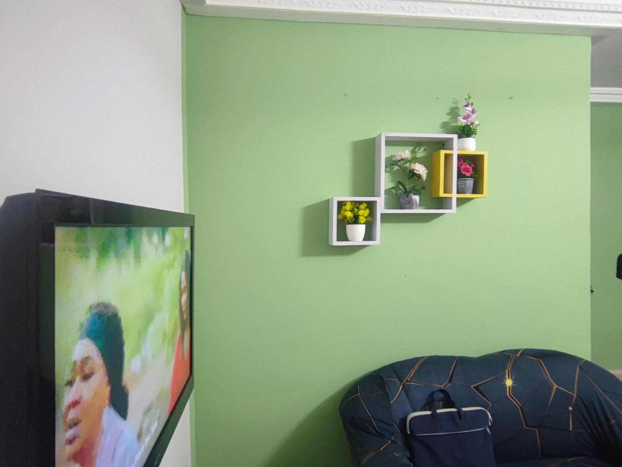 Hotel Ellisa Hospitality And Spa Accra Esterno foto