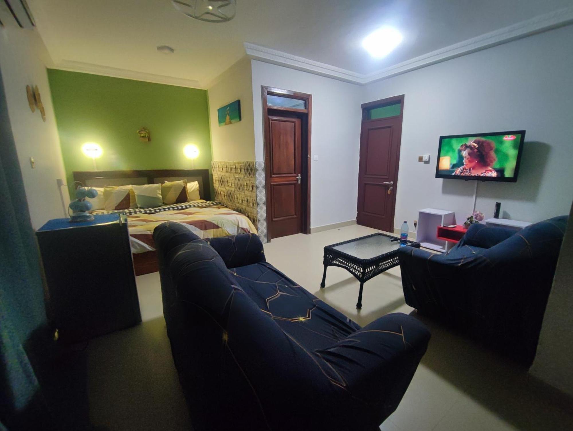 Hotel Ellisa Hospitality And Spa Accra Esterno foto