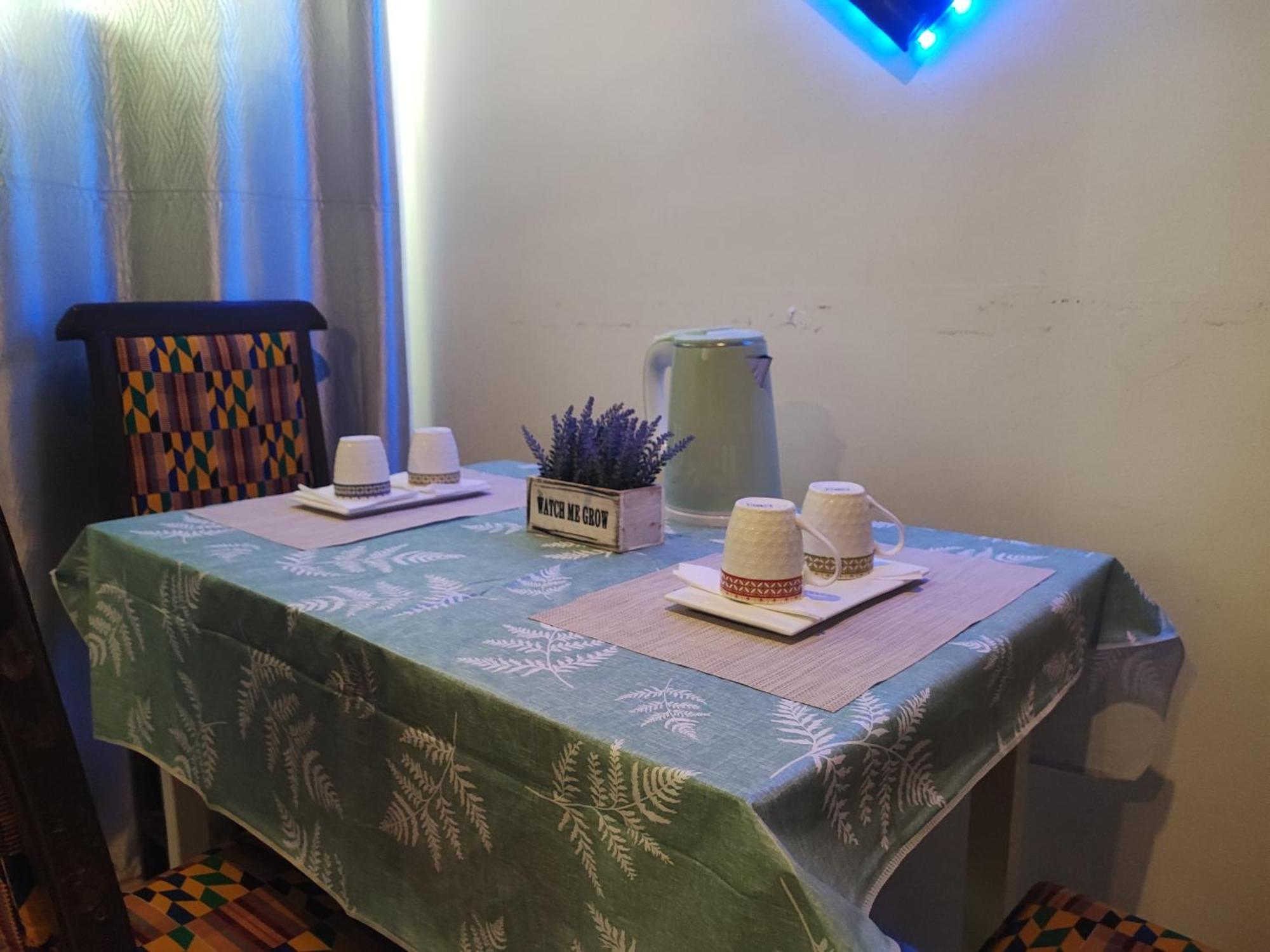 Hotel Ellisa Hospitality And Spa Accra Esterno foto