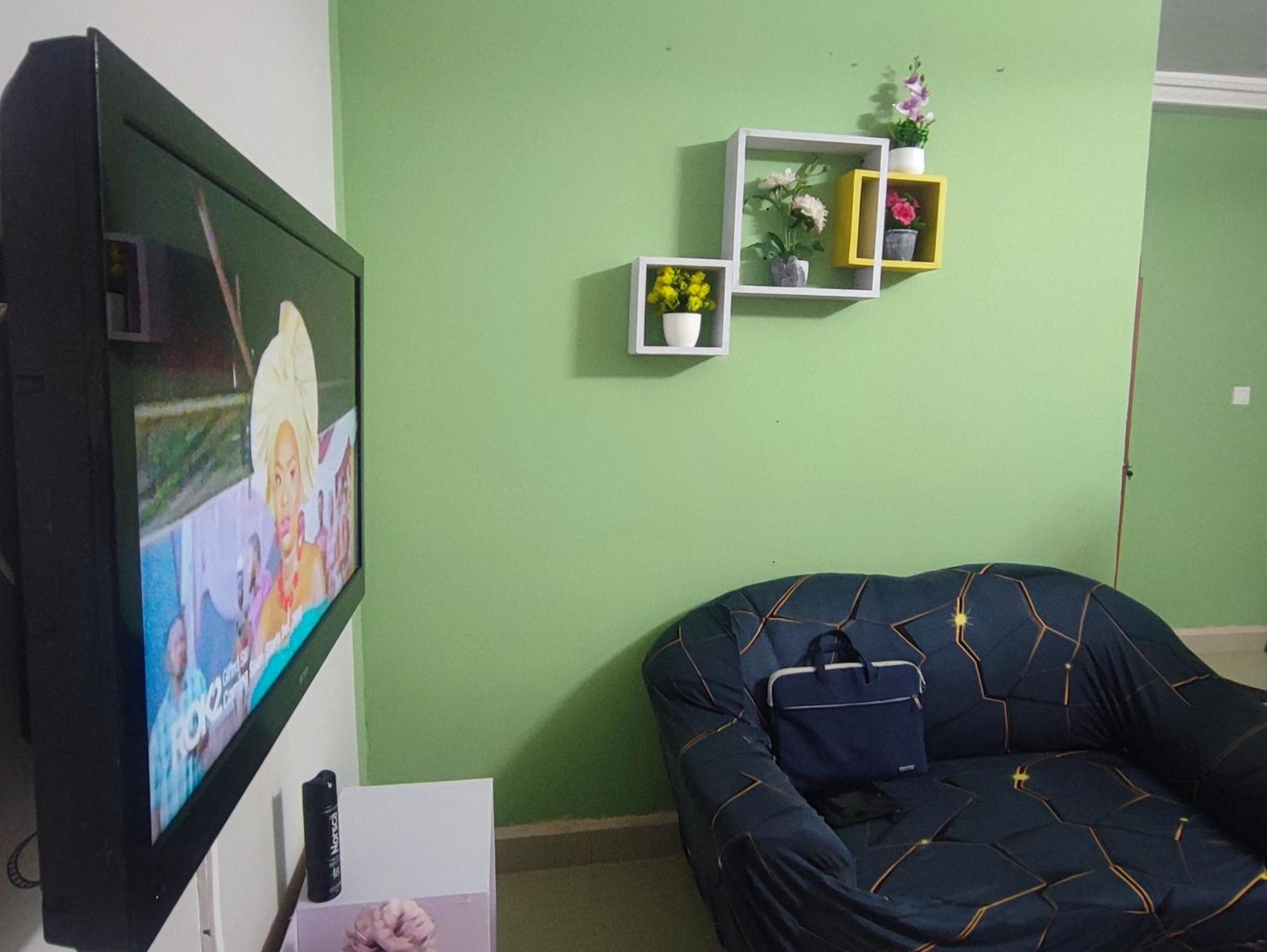 Hotel Ellisa Hospitality And Spa Accra Esterno foto