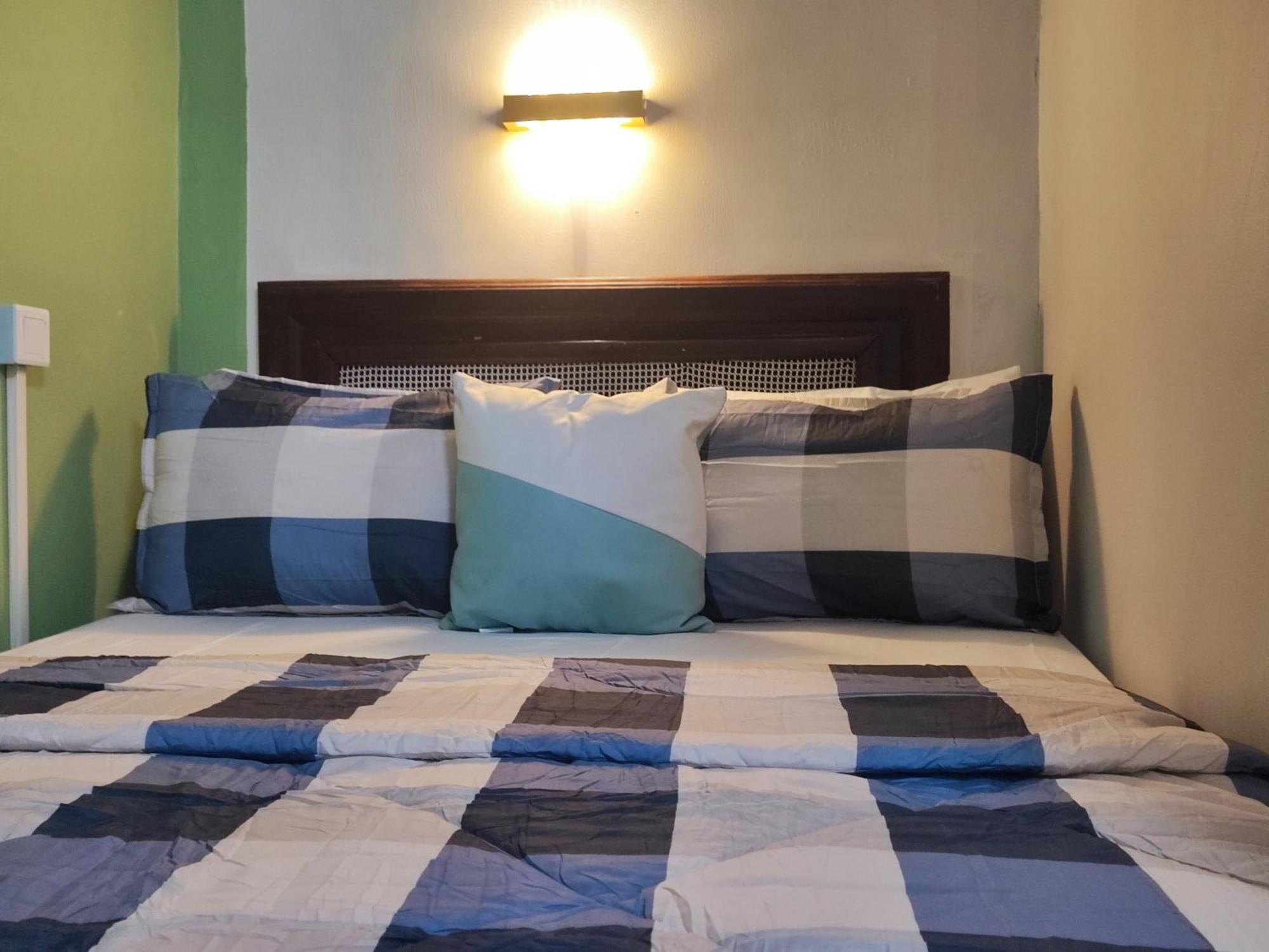 Hotel Ellisa Hospitality And Spa Accra Esterno foto